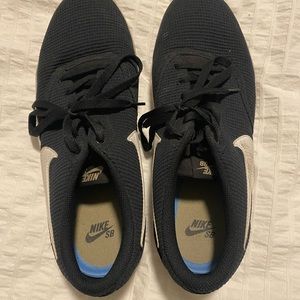 Sz 12 Nike golf tennis shoe